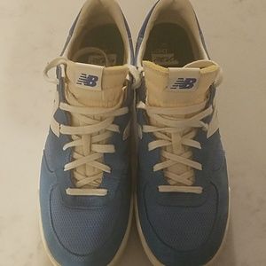 New balance old school style tennis shoes